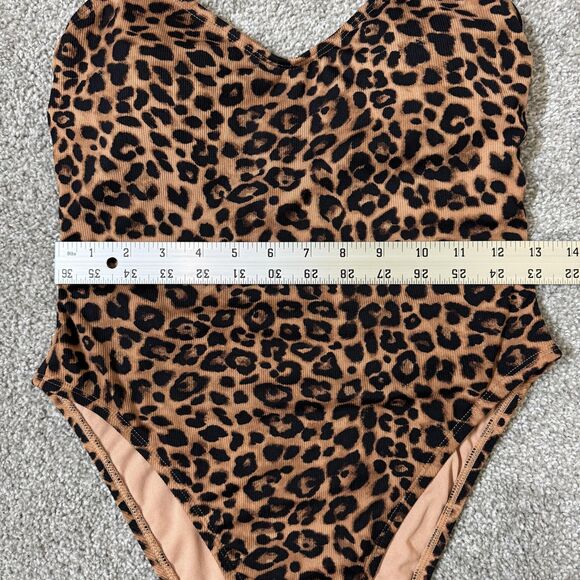 Wild Fable Swimsuit Womens Medium One Piece Leopard Animal Print Sexy Summer - Picture 9 of 10